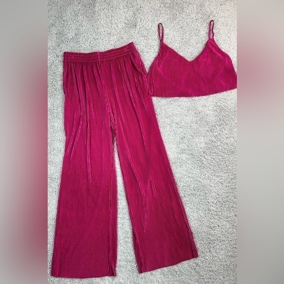 Happily Grey Set Womens Medium NEW Cropped Top Wide Leg Photoshoot Party Bday - Picture 1 of 5